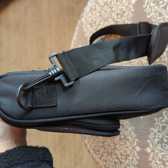 Nintendo Switch carry case - Picture 4 of 12